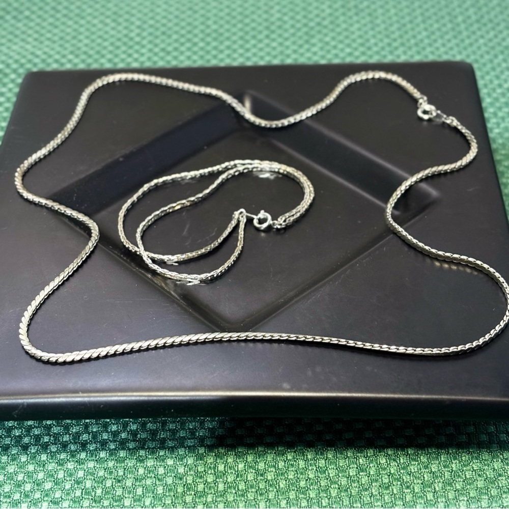 Vintage Silvertone Flat Serpentine NoveltyChain Necklace With Matching Bracelet